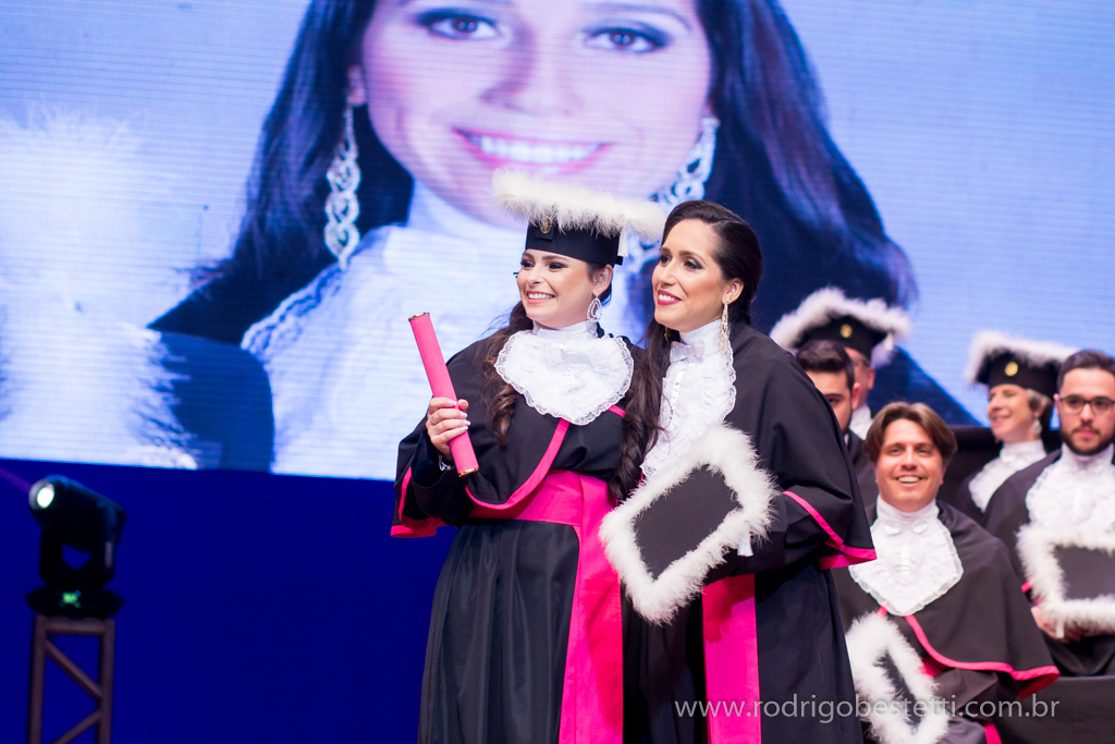 formatura ciencias contabeis, franciele gross, teatro ciee, porto alegre, fapa, unirriter, rodrigo bestetti fotografia, fotografo de formatura, fotografo porto alegre, mirage 3 figueiras, maquiagem, colacao de grau, solenidade de formatura, fotos lindas
