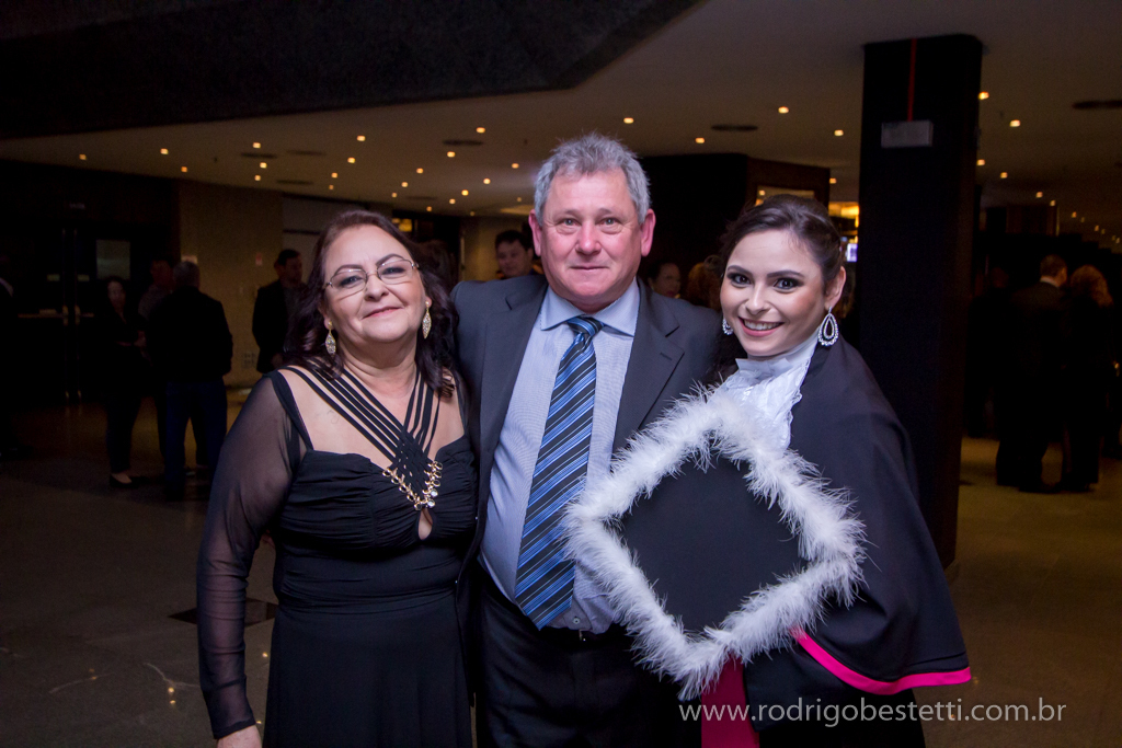 formatura ciencias contabeis, franciele gross, teatro ciee, porto alegre, fapa, unirriter, rodrigo bestetti fotografia, fotografo de formatura, fotografo porto alegre, mirage 3 figueiras, maquiagem, colacao de grau, solenidade de formatura, fotos lindas