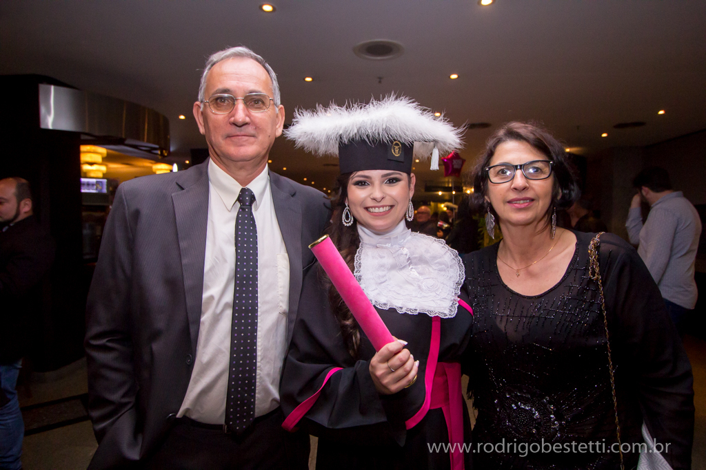 formatura ciencias contabeis, franciele gross, teatro ciee, porto alegre, fapa, unirriter, rodrigo bestetti fotografia, fotografo de formatura, fotografo porto alegre, mirage 3 figueiras, maquiagem, colacao de grau, solenidade de formatura, fotos lindas