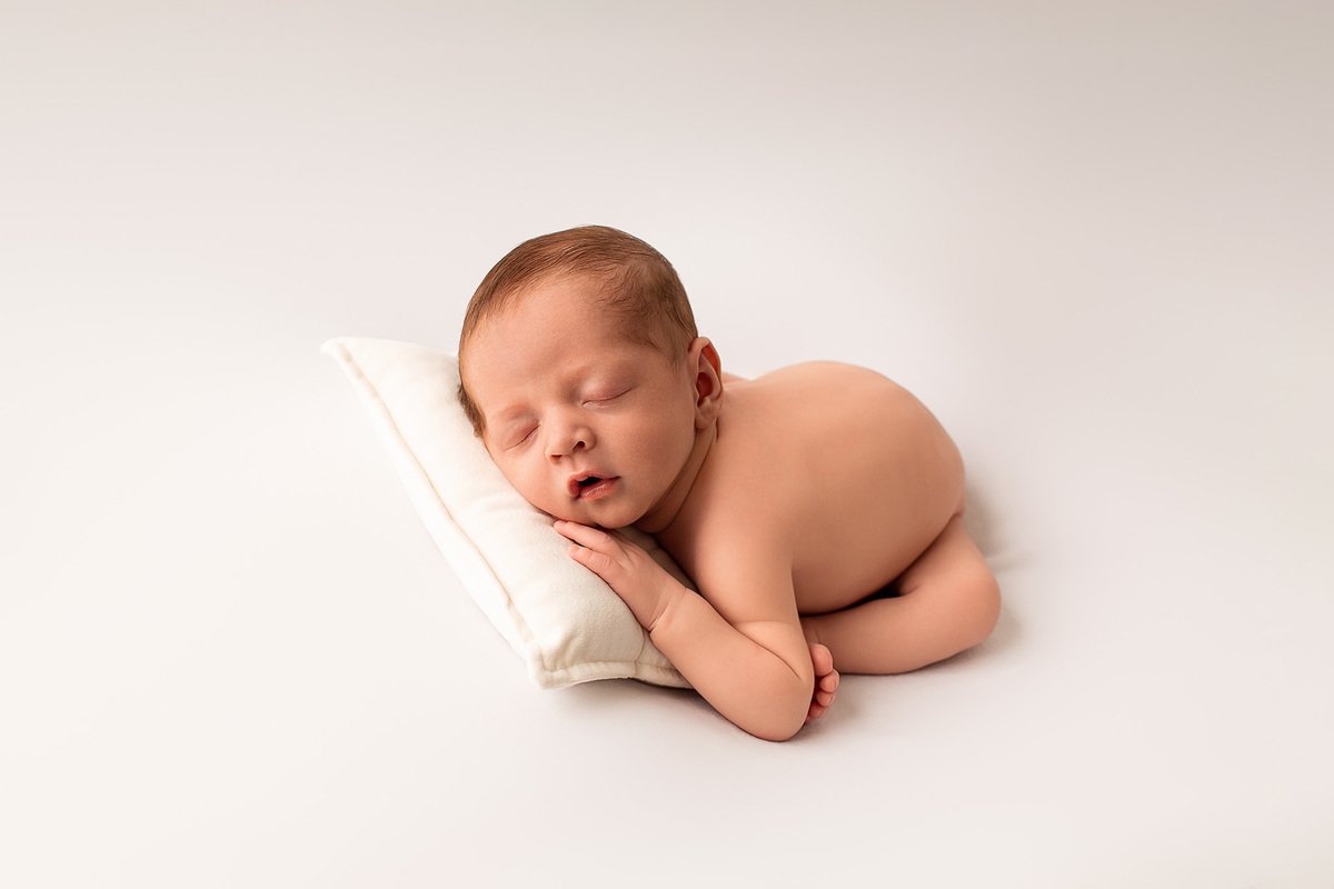 Ensaio newborn. Laísa Campos Fotografia. Jacarezinho-PR.