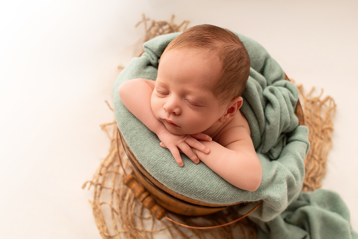 Ensaio newborn. Laísa Campos Fotografia. Jacarezinho-PR.