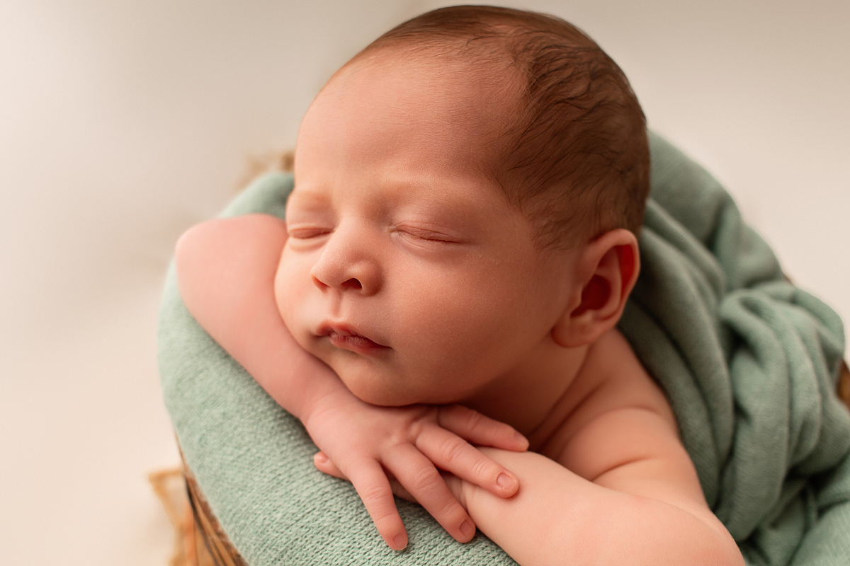 Ensaio newborn. Laísa Campos Fotografia. Jacarezinho-PR.