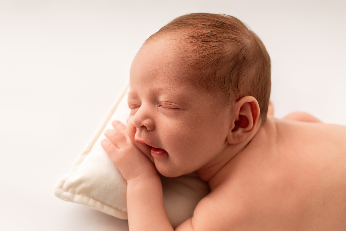 Ensaio newborn. Laísa Campos Fotografia. Jacarezinho-PR.