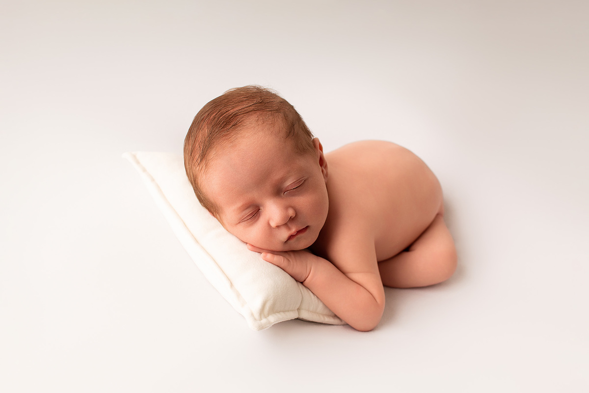 Ensaio newborn. Laísa Campos Fotografia. Jacarezinho-PR.