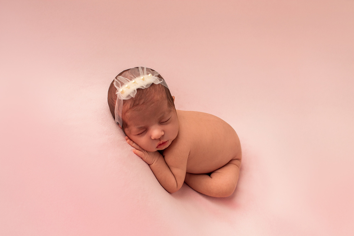 #laisacamposfotografia #ensaionewbon #jacarezinhopr #ourinhossp #santoantoniodaplatinapr #newborn #newbornmenina