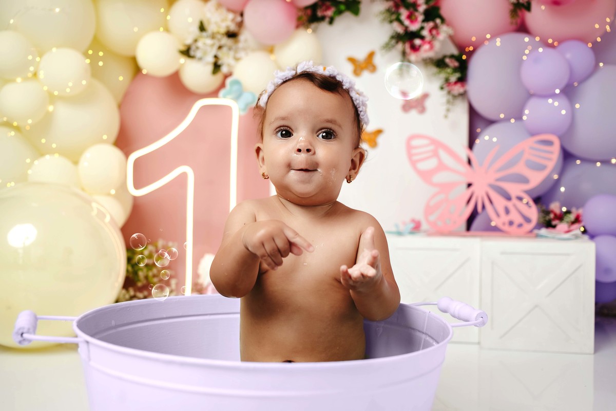 Ensaio Smash the cake Belo Horizonte MG Jardim encantado estúdio aline araújo fotografia