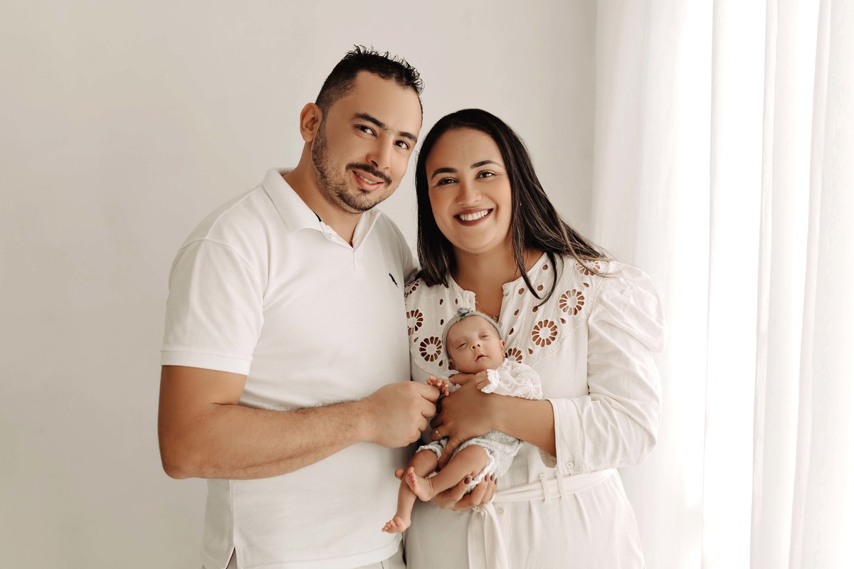 Ensaio de acompanhamento do bebê em BH. Estúdio Aline Araujo Fotografia