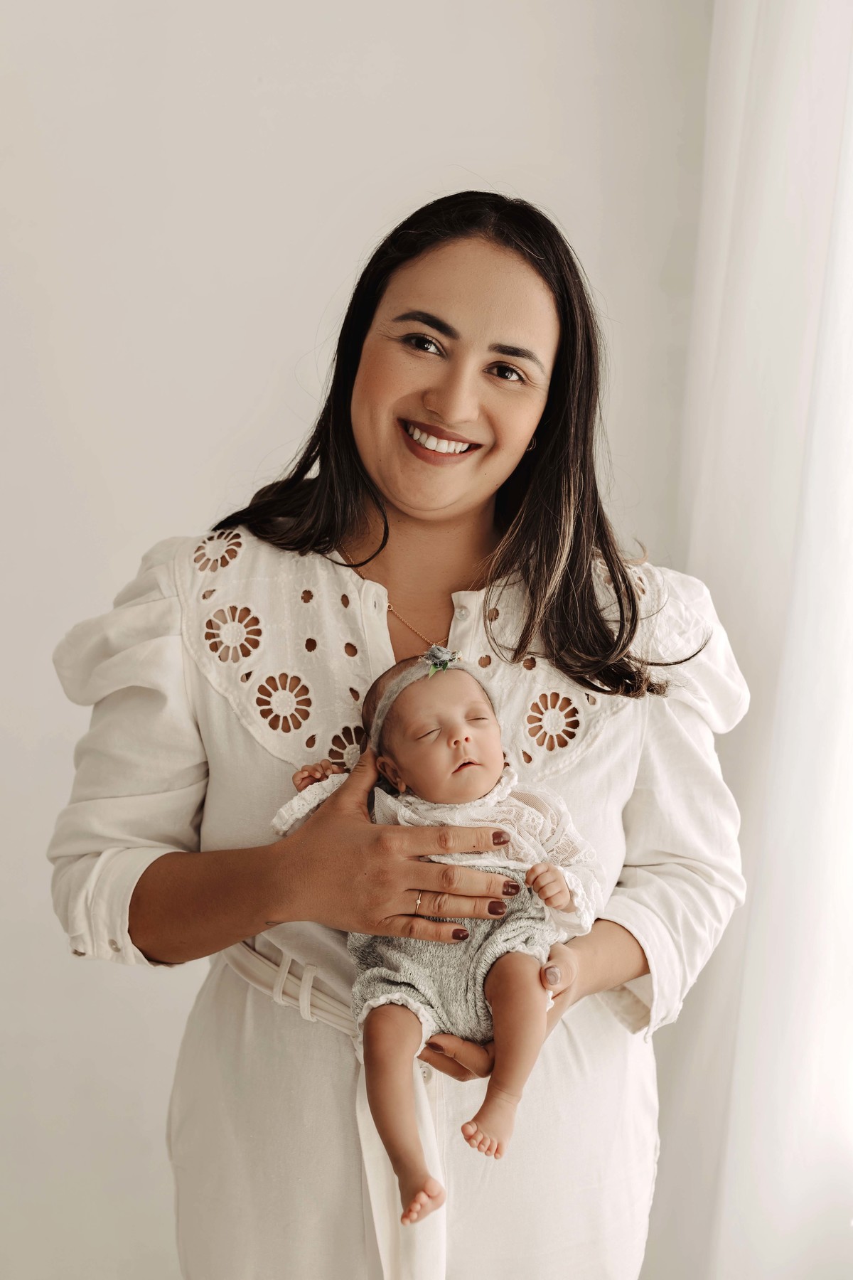 Ensaio de acompanhamento do bebê em BH. Estúdio Aline Araujo Fotografia