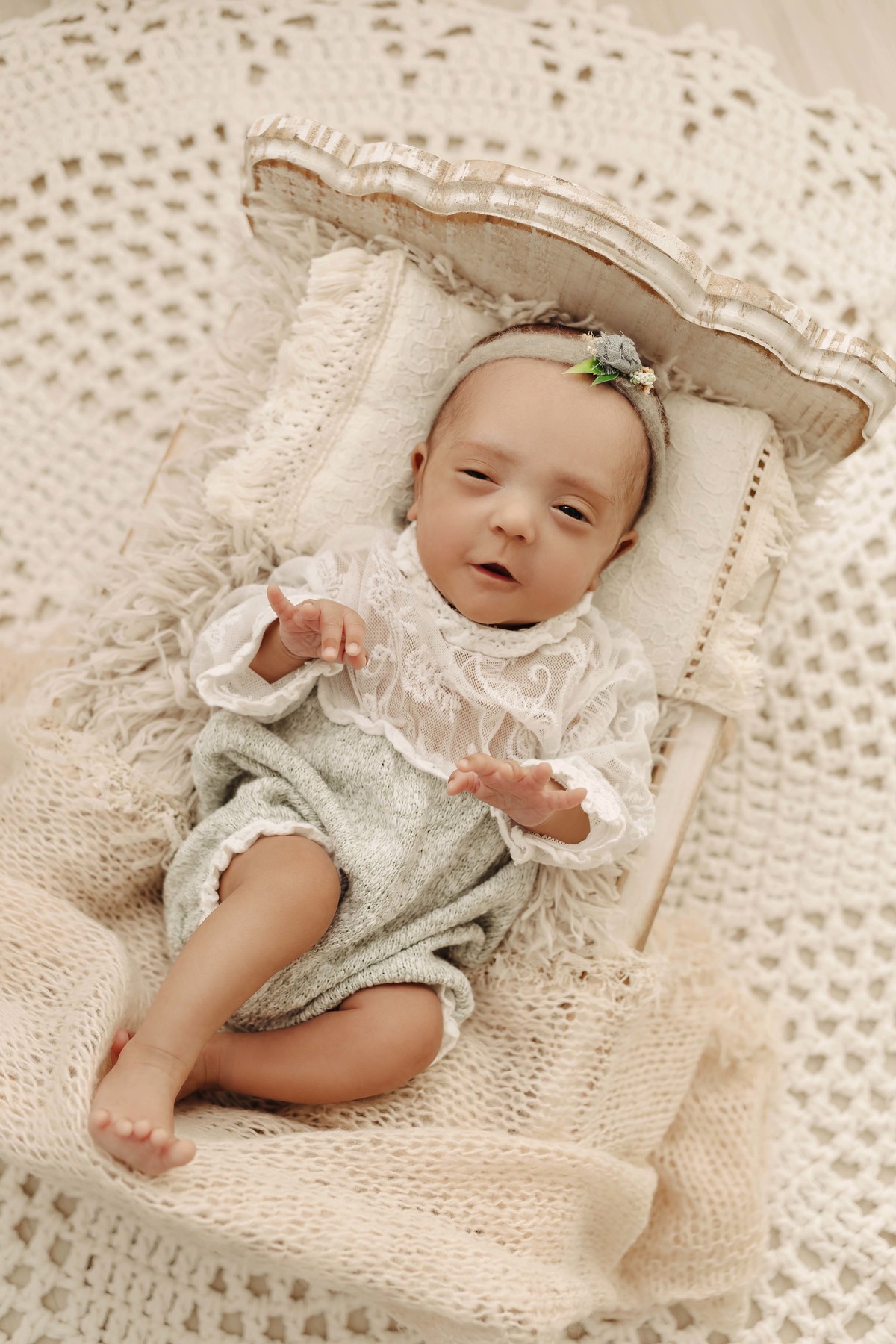 Ensaio de acompanhamento do bebê em BH. Estúdio Aline Araujo Fotografia