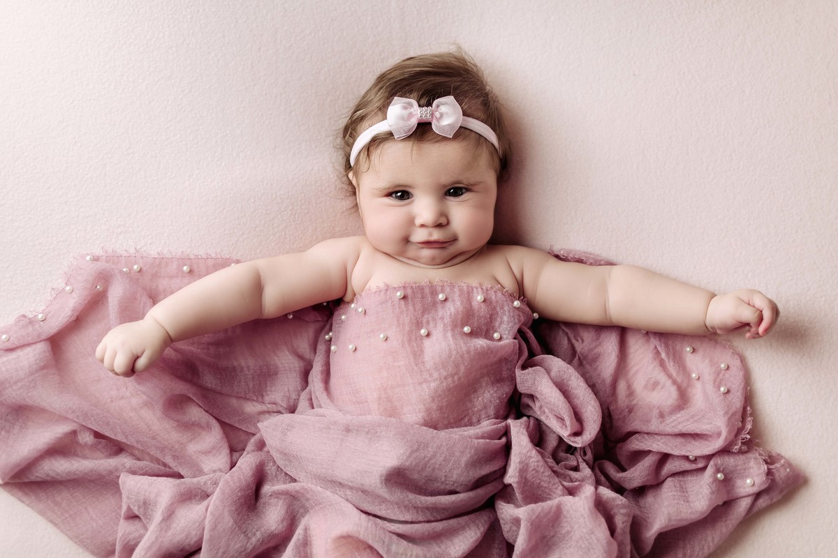 Ensaio de acompanhamento do bebê Belo Horizonte MG estúdio Aline Araújo Fotografia