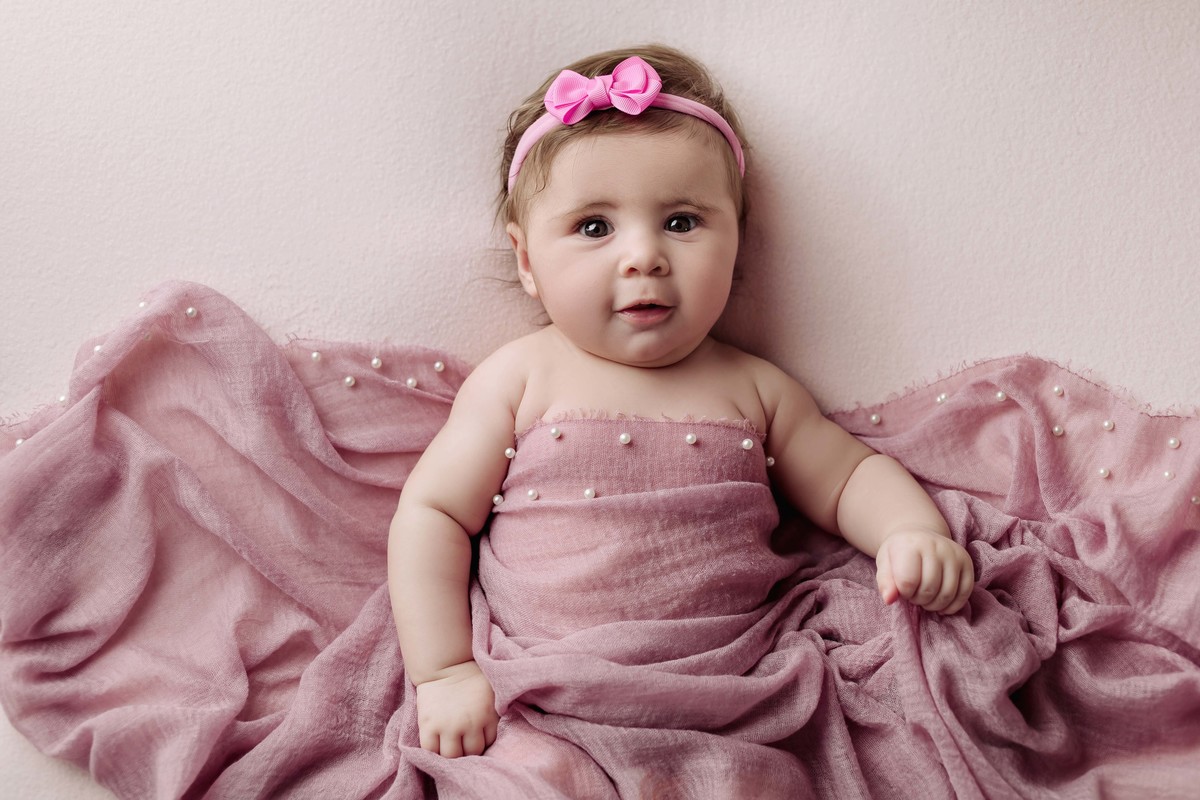 Ensaio de acompanhamento do bebê Belo Horizonte MG estúdio Aline Araújo Fotografia