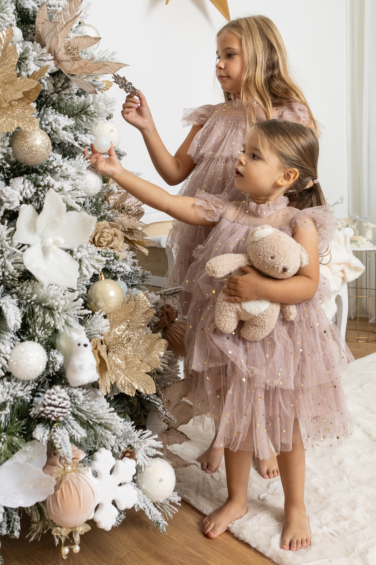 Sessão de Natal 2023, Natal 2023, sessão de natal porto2023, natal em família, mini sessões de natal 2023, fotos de natal 2023, fotos de família, estúdio fotográfico porto, fotos de crianças, fotos de bebés