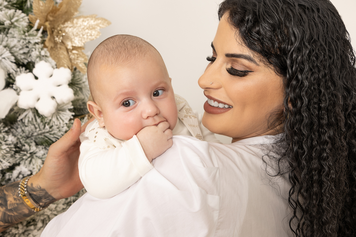 Sessão de Natal 2023, Natal 2023, sessão de natal porto2023, natal em família, mini sessões de natal 2023, fotos de natal 2023, fotos de família, estúdio fotográfico porto, fotos de crianças, fotos de bebés