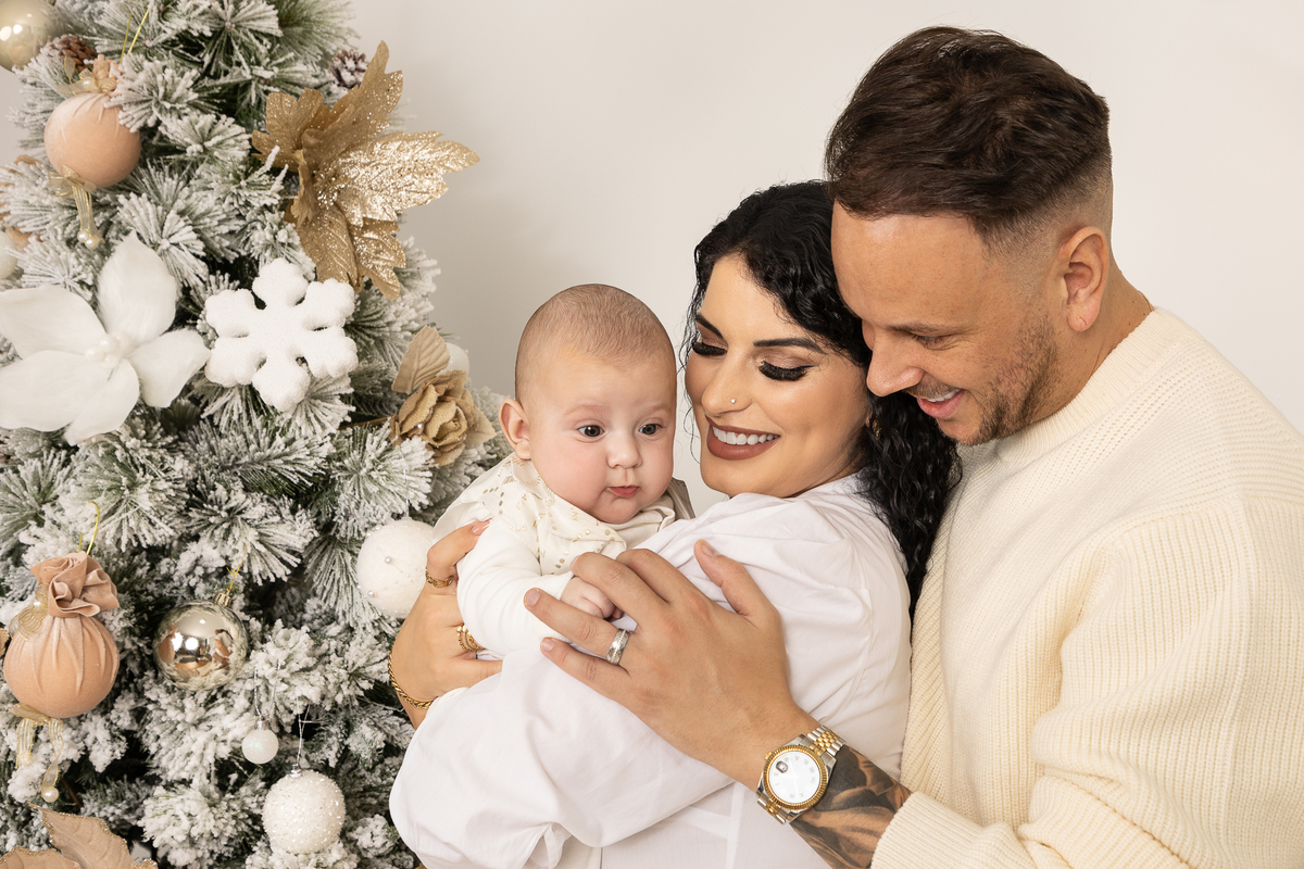 Sessão de Natal 2023, Natal 2023, sessão de natal porto2023, natal em família, mini sessões de natal 2023, fotos de natal 2023, fotos de família, estúdio fotográfico porto, fotos de crianças, fotos de bebés