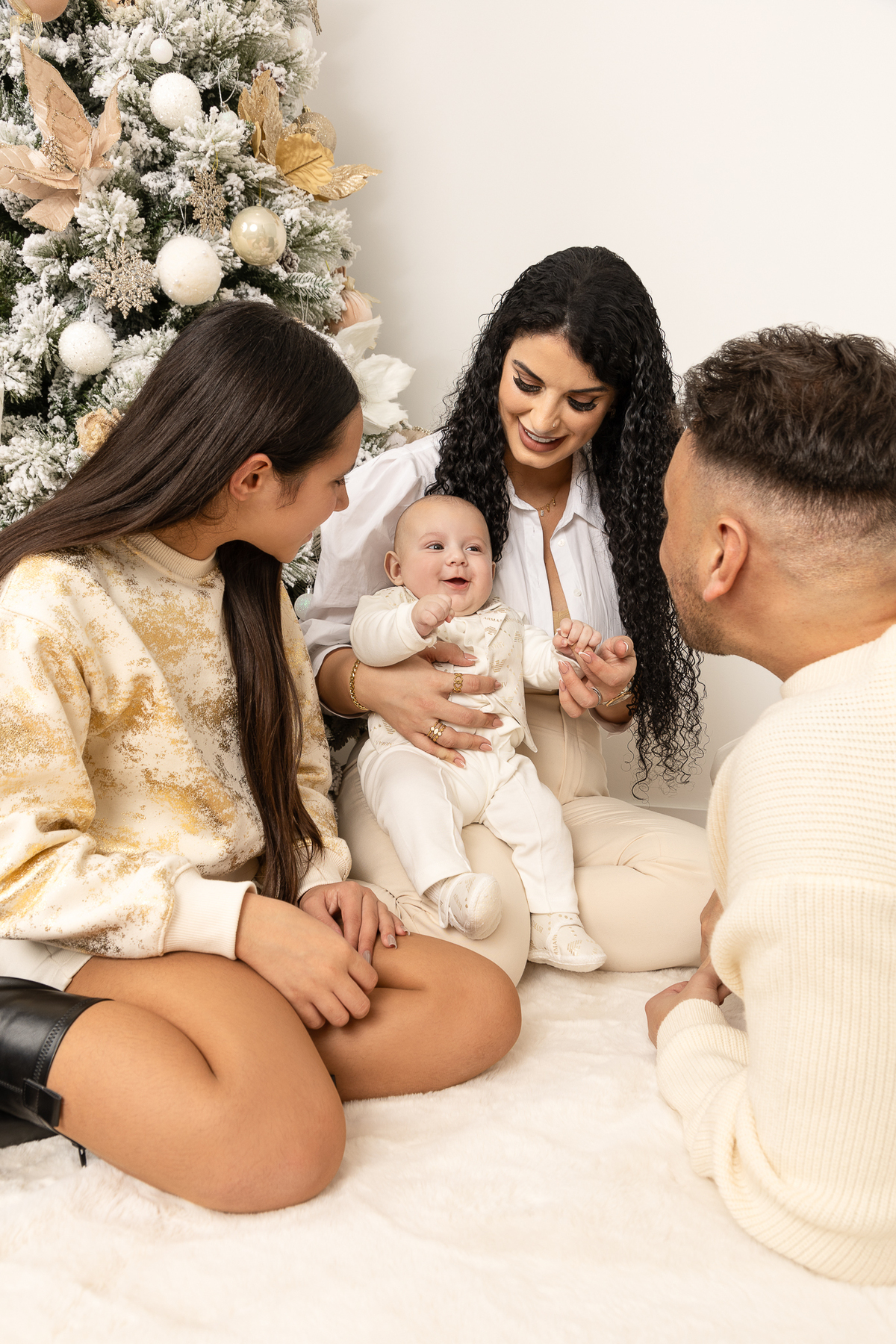 Sessão de Natal 2023, Natal 2023, sessão de natal porto2023, natal em família, mini sessões de natal 2023, fotos de natal 2023, fotos de família, estúdio fotográfico porto, fotos de crianças, fotos de bebés