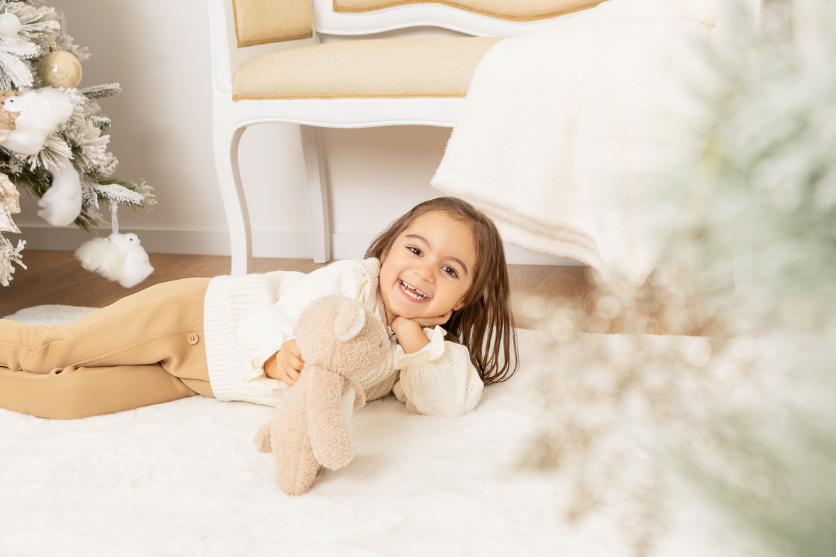 Sessão de Natal 2023, Natal 2023, sessão de natal porto2023, natal em família, mini sessões de natal 2023, fotos de natal 2023, fotos de família, estúdio fotográfico porto, fotos de crianças, fotos de bebés