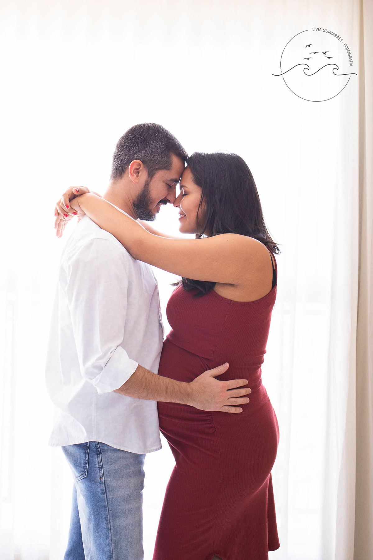 foto_de_gestante_em_casa_sala_goiania_livia_guimaraes