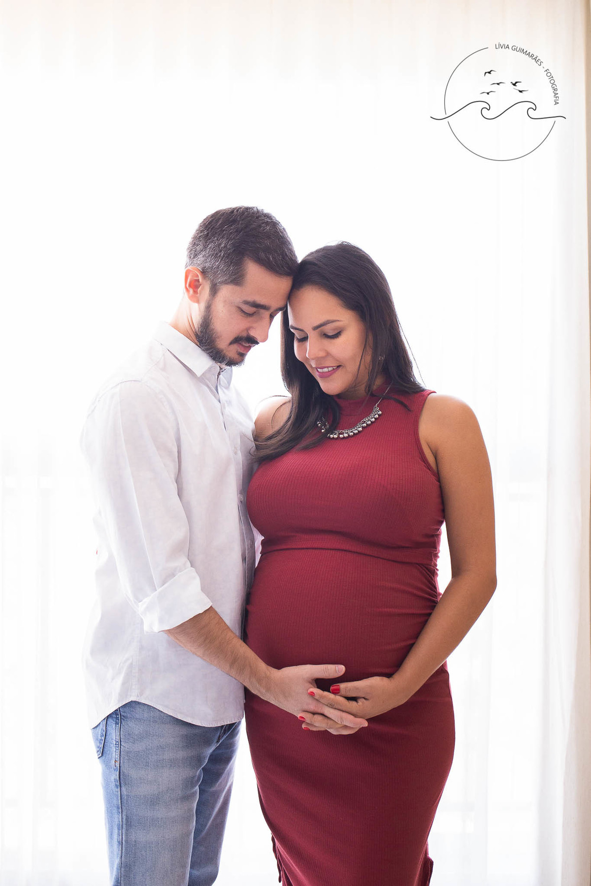 foto_de_gestante_em_casa_sala_goiania_livia_guimaraes