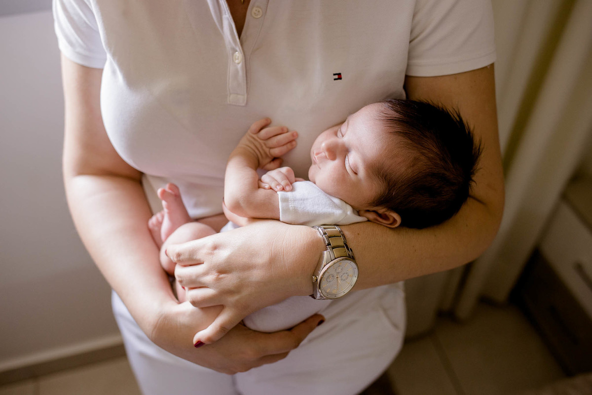 fotografa_de_recem_nascido_newborn_lifestyle_em_casa_goiania_livia_guimaraes 