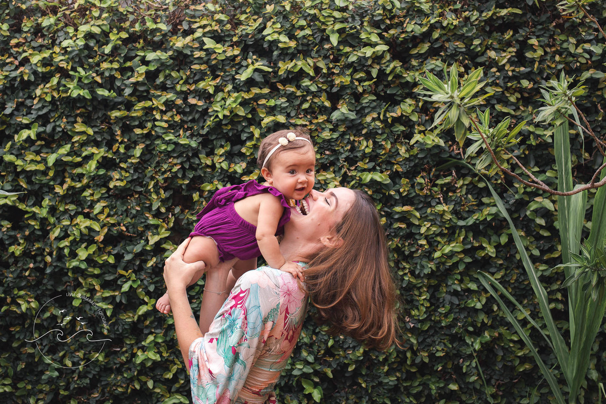 fotografa_de_bebes_e_familia_foto_em_casa_no_jardim_goiania_livia_guimaraes 