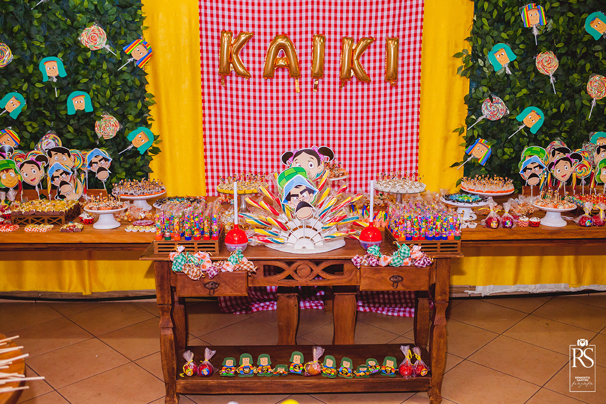 decoração infantil com o tema Chaves