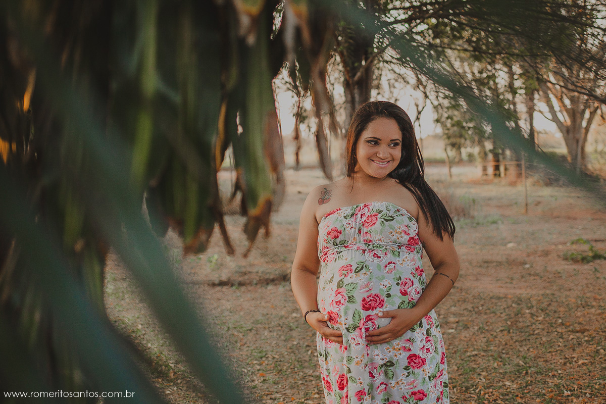 Tive o prazer de estar fotografando a mamãe Karen Andressa que com muito carinho vieram de Presidente Venceslau até a cidade de Presidente Epitácio, para fazer o ensaio fotográfico da gestaçã