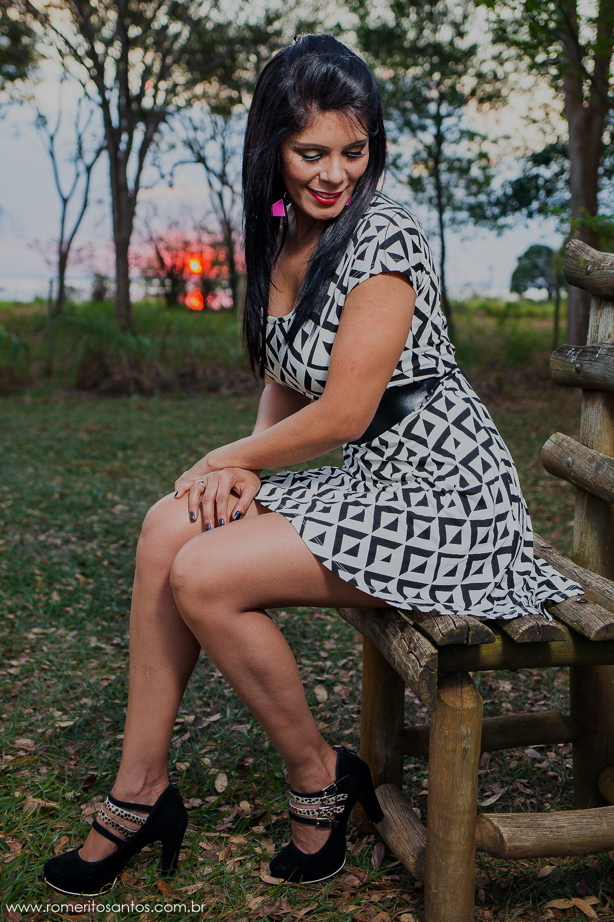 o fotografo Romerito Santos da cidade de Presidente Epitácio - Sp esteve fotografando a  modelo Paula Fachini no Pesqueiro Aquatur na cidade de Presidente Epitácio