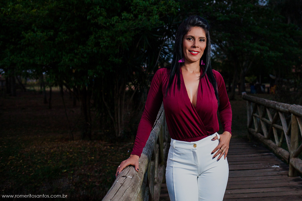 o fotografo Romerito Santos da cidade de Presidente Epitácio - Sp esteve fotografando a  modelo Paula Fachini no Pesqueiro Aquatur na cidade de Presidente Epitácio