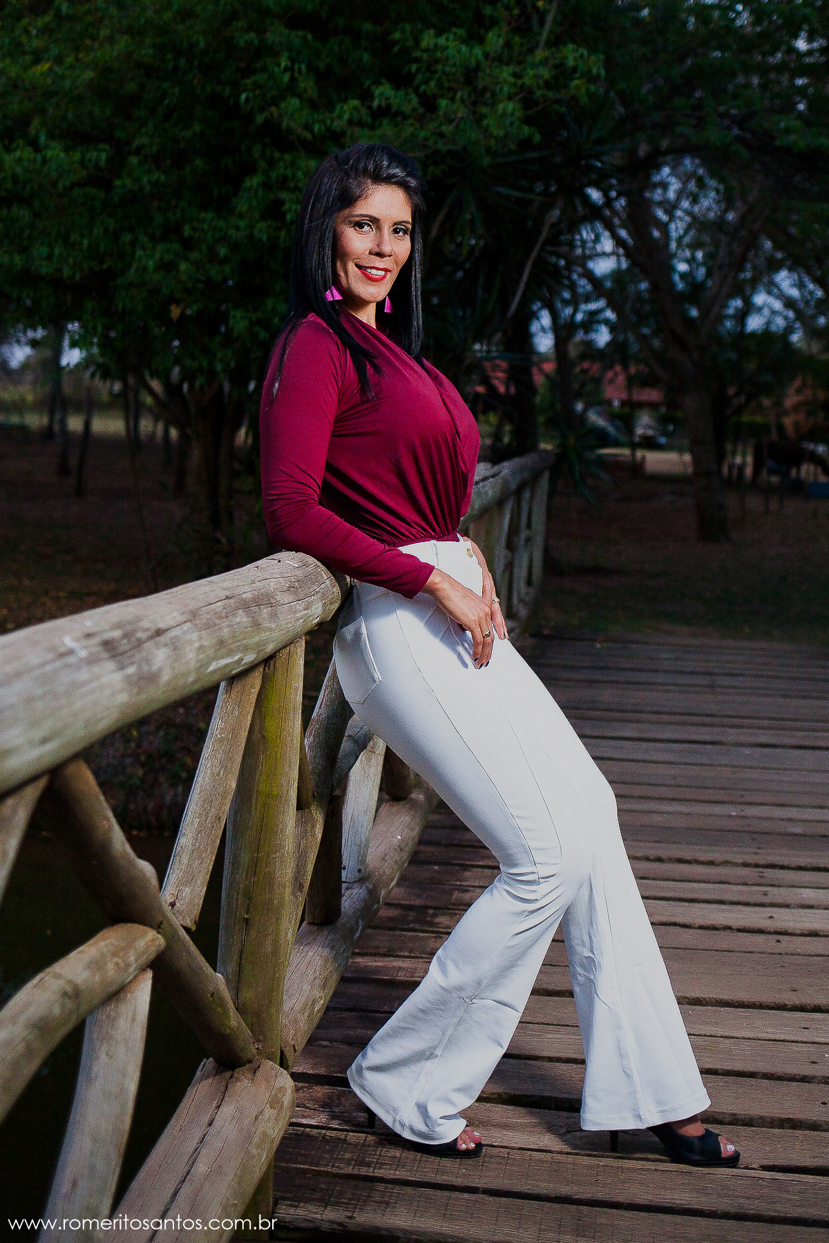 o fotografo Romerito Santos da cidade de Presidente Epitácio - Sp esteve fotografando a  modelo Paula Fachini no Pesqueiro Aquatur na cidade de Presidente Epitácio