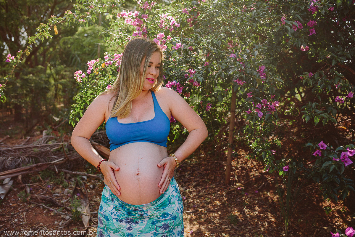 Ensaio fotográfico realizado na cidade de Presidente Epitácio - SP, pelo o fotógrafo Romerito Santos. Com a mamãe Renata, na doce espera da pequenina Isadora.
