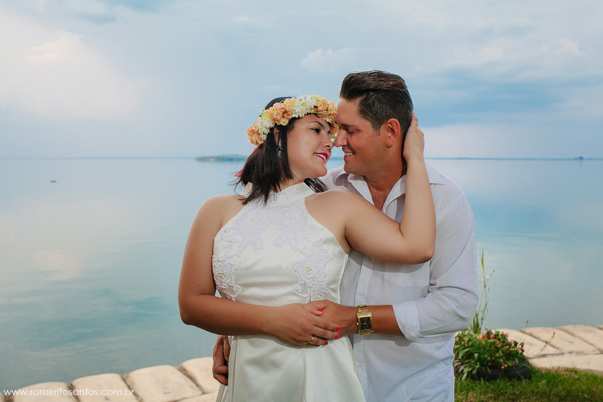 Ensaio fotográfico realizado no racho Bora Bora em Presidente Epitácio - SP pelo o fotografo Romerito Santos com esse casal que transbordavam amor e carinho um com o outro.