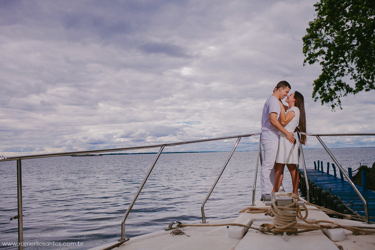 O fotografo Romerito Santos esteve fotografando o casal Lucia e Silvestre para o casamento. O ensaio aconteceu na cidade de presidente Epitácio - SP.
