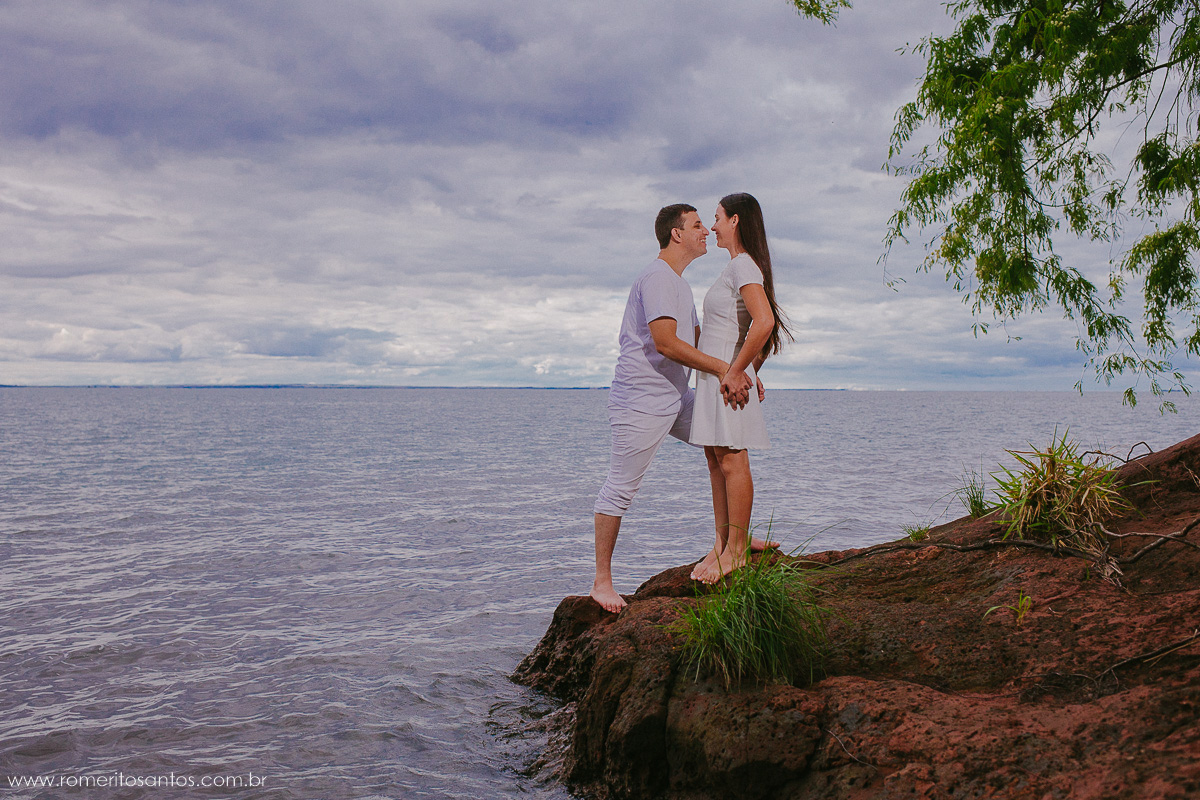O fotografo Romerito Santos esteve fotografando o casal Lucia e Silvestre para o casamento. O ensaio aconteceu na cidade de presidente Epitácio - SP.