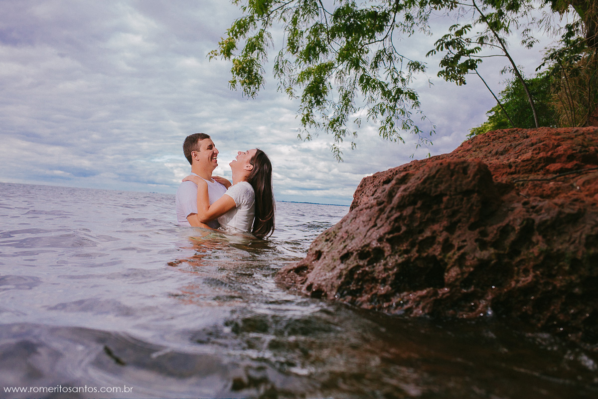 O fotografo Romerito Santos esteve fotografando o casal Lucia e Silvestre para o casamento. O ensaio aconteceu na cidade de presidente Epitácio - SP.