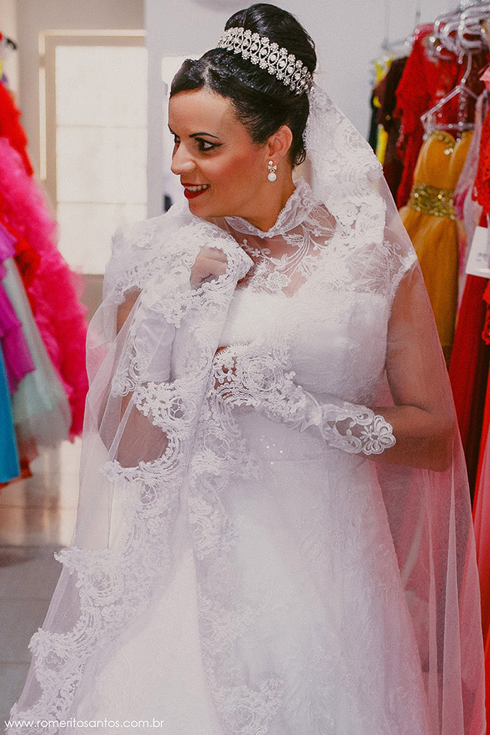 casamento em presidente epitácio com a noiva marciel no salão Requinte rigor sendo fotografada pelo o fotografo de casamento Romerito Santos