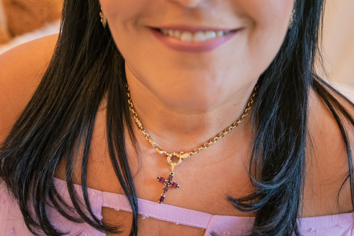 Ensaio família 3 gerações em estúdio. 3 mulheres lindas, avó. Filha e neta se reuniram com roupas lindas e make perfeitas para realizar um ensaio fotográfico em estúdio em Santo Antônio de Pádua.