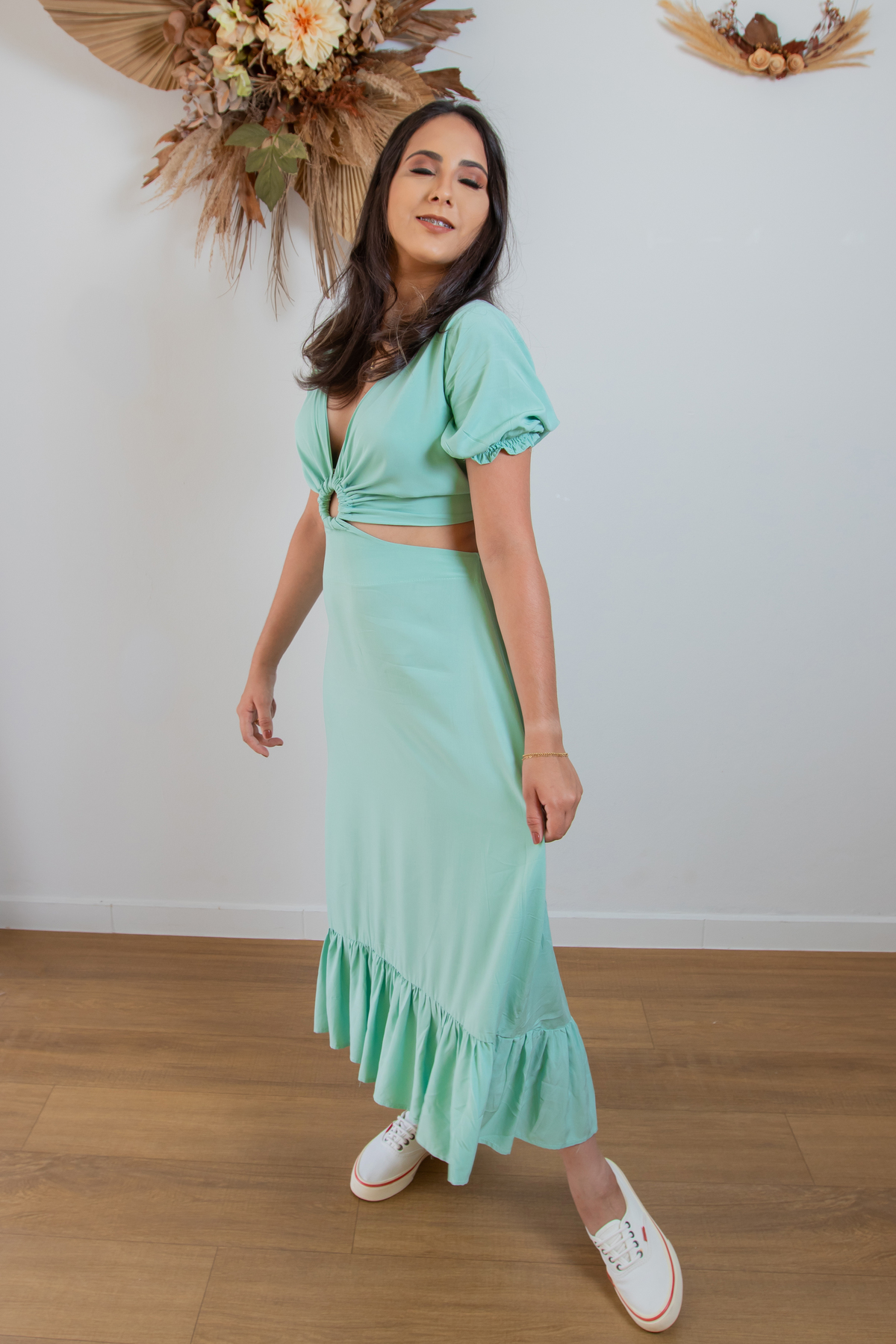 Ensaio família 3 gerações em estúdio. 3 mulheres lindas, avó. Filha e neta se reuniram com roupas lindas e make perfeitas para realizar um ensaio fotográfico em estúdio em Santo Antônio de Pádua.