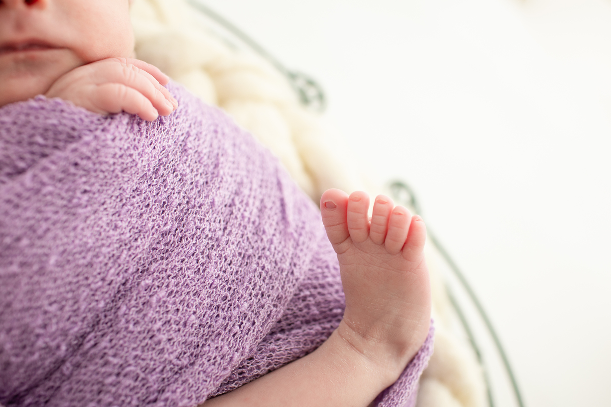 fotografia de recem nascido Newborn em funchal ilha da madeira estúdio valquiria abreu