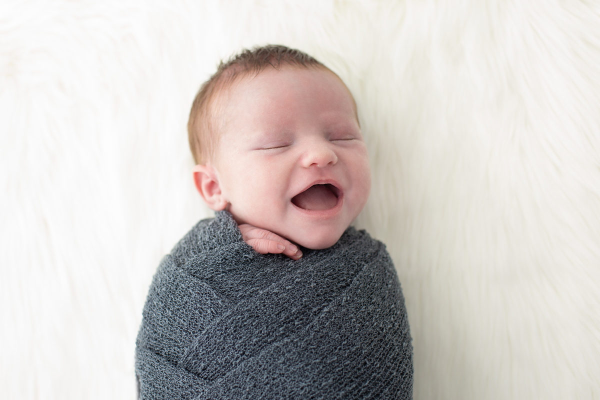 fotografia de recem nascido Newborn em funchal ilha da madeira estúdio valquiria abreu