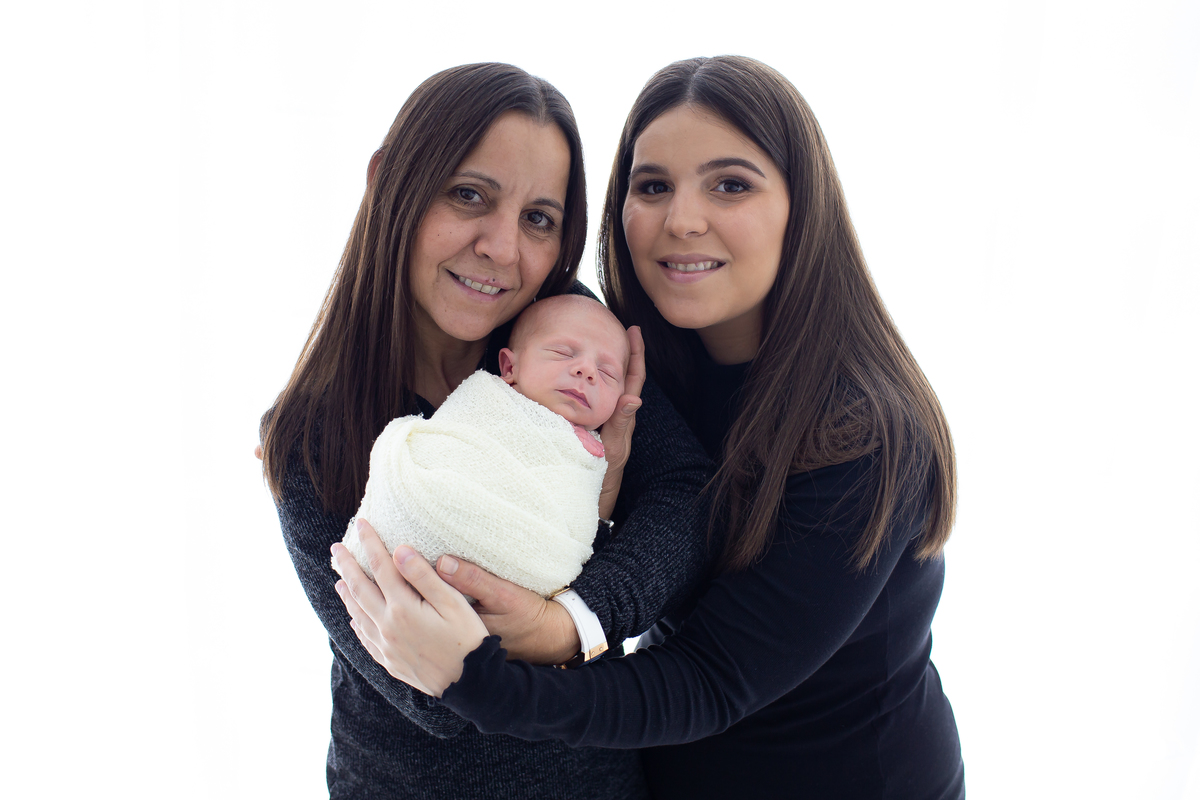 fotografia de recem nascido Newborn em funchal ilha da madeira estúdio valquiria abreu