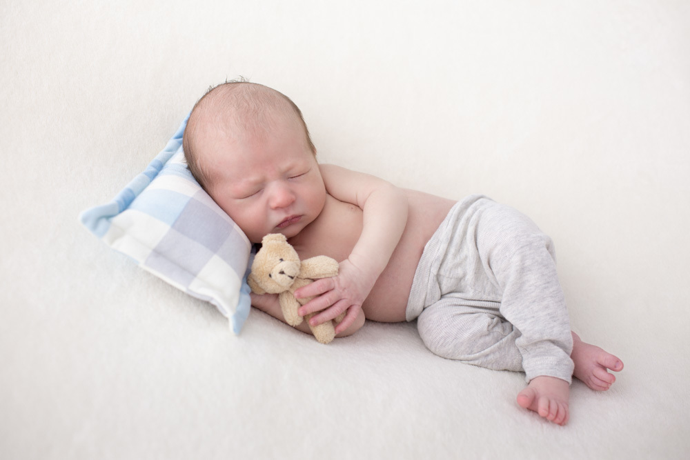 fotografia de recem nascido Newborn em funchal ilha da madeira estúdio valquiria abreu