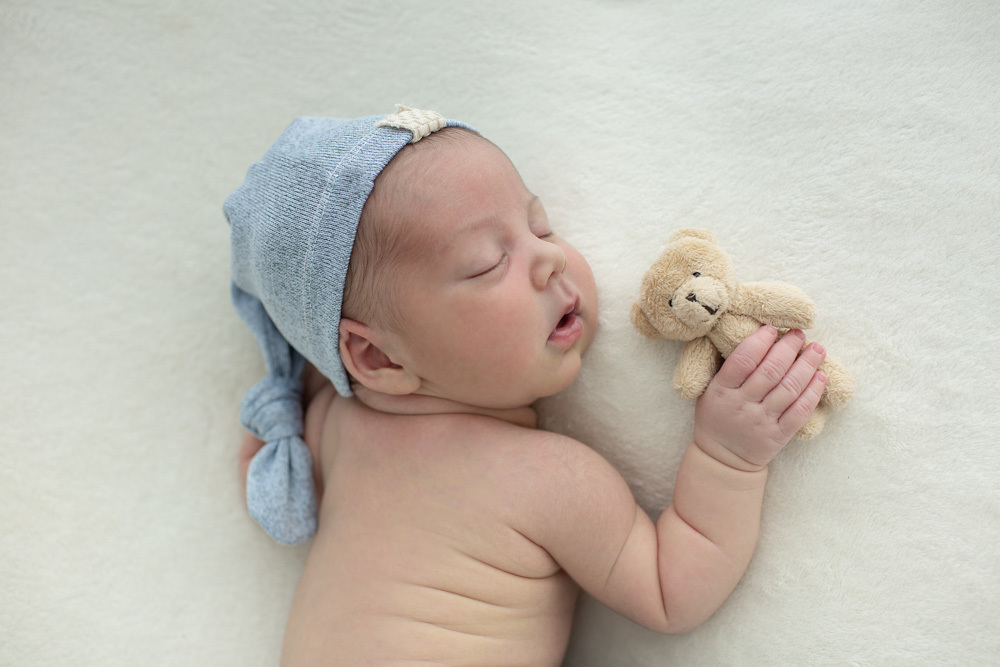 fotografia de recem nascido Newborn em funchal ilha da madeira estúdio valquiria abreu