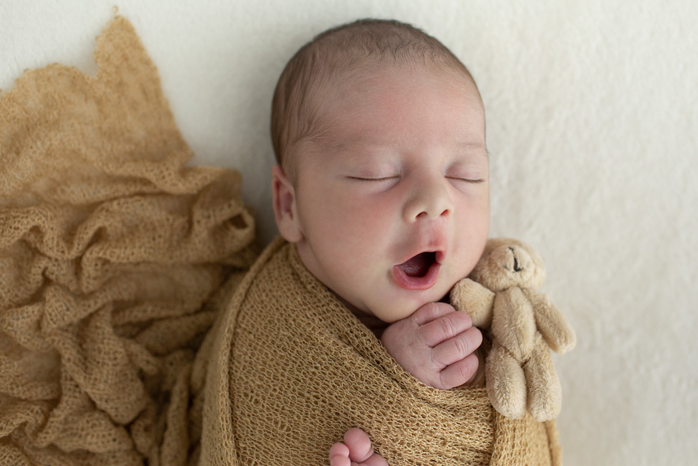 fotografia de recem nascido Newborn em funchal ilha da madeira estúdio valquiria abreu