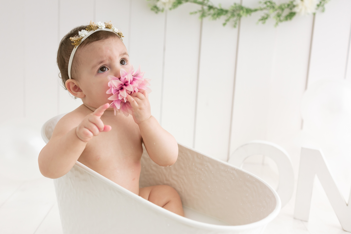 smash the cake milk bath valquiria abreu fotografia estudio funchal ilha da madeira portugal