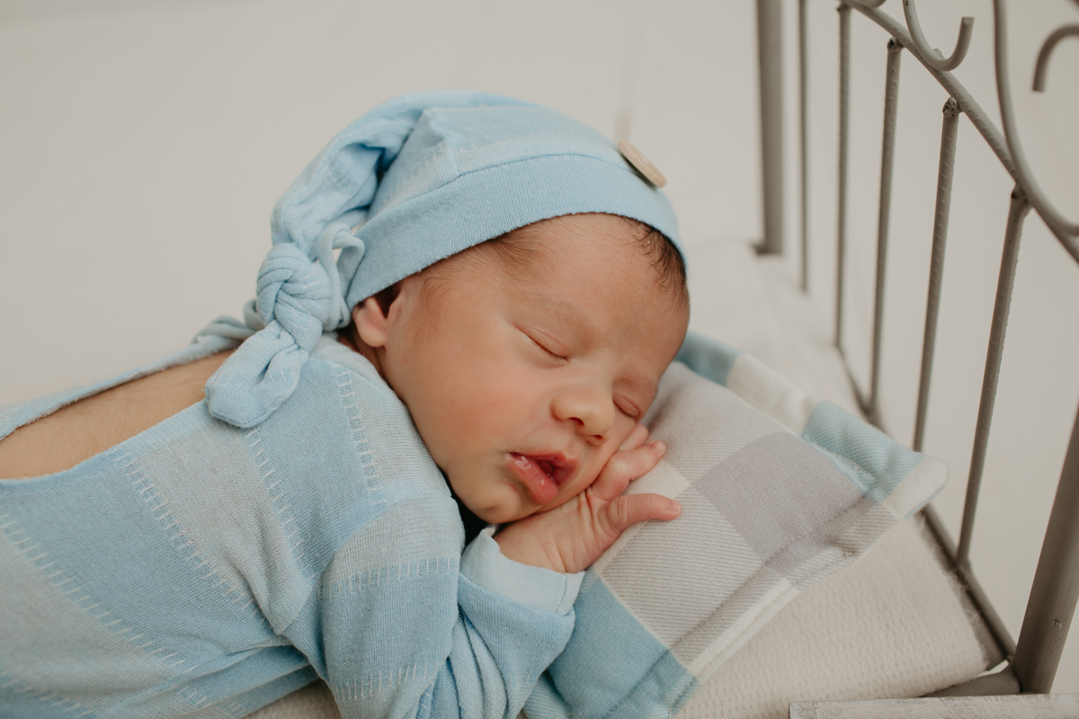 fotografia de recem nascido Newborn em funchal ilha da madeira estúdio valquiria abreu