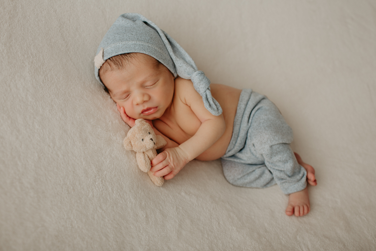 fotografia de recem nascido Newborn em funchal ilha da madeira estúdio valquiria abreu