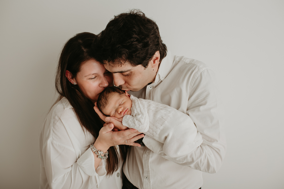fotografia de recem nascido Newborn em funchal ilha da madeira estúdio valquiria abreu