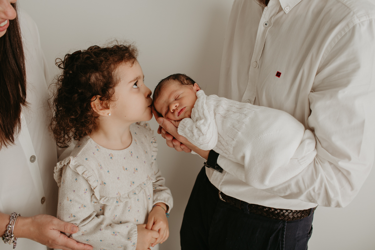 fotografia de recem nascido Newborn em funchal ilha da madeira estúdio valquiria abreu