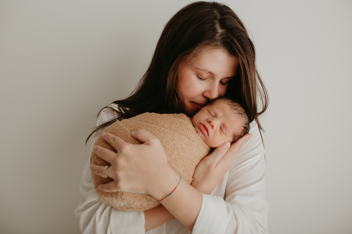 fotografia de recem nascido Newborn em funchal ilha da madeira estúdio valquiria abreu