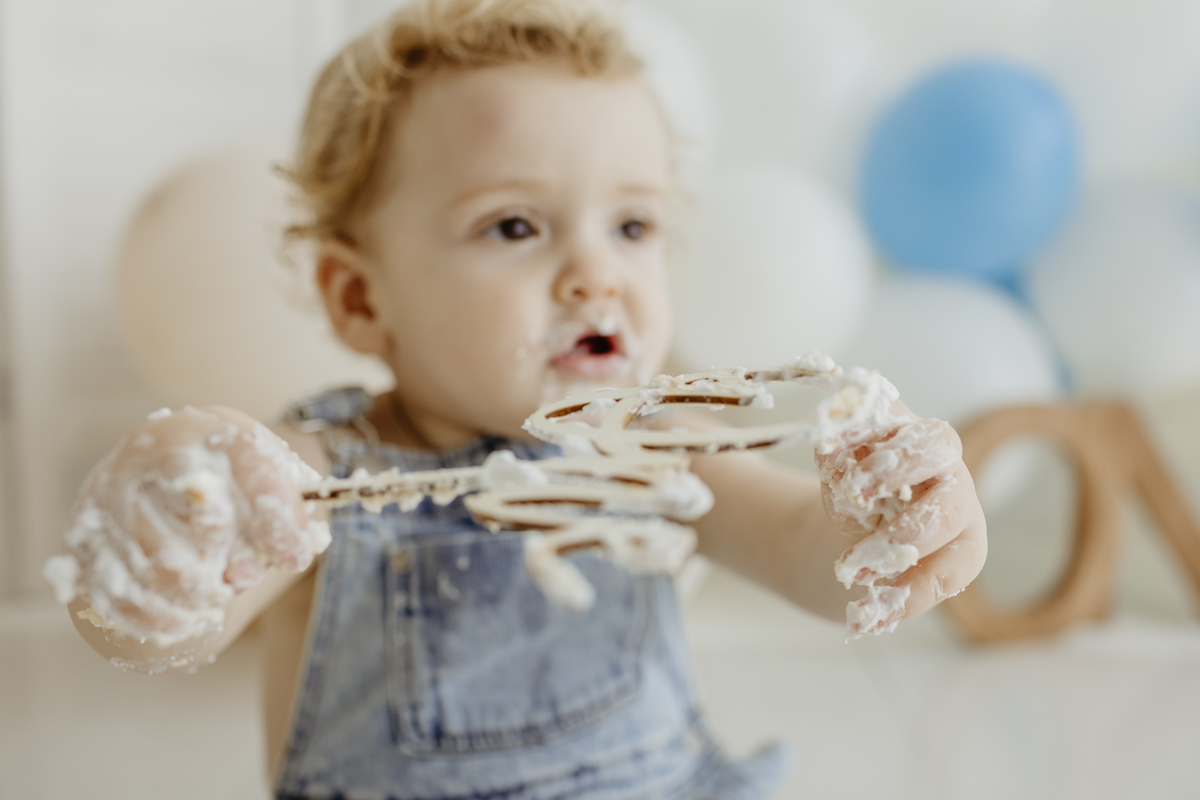 fotografia_de_recem_nascido_smash_the_cake_em_funchal_ilha_da_madeira_estúdio_valquiria_abreu